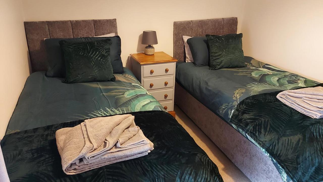 The Cock Hotel Bronllys Экстерьер фото
